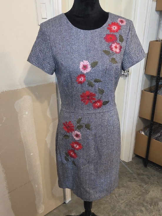 Brooks Brothers Dresses & Skirts - Brooks Brothers Gray Mini Sheath Dress Wool Blend Red Pink Floral Embroidery